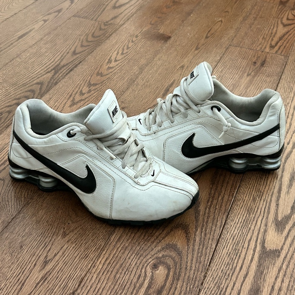 Youth Nike shox